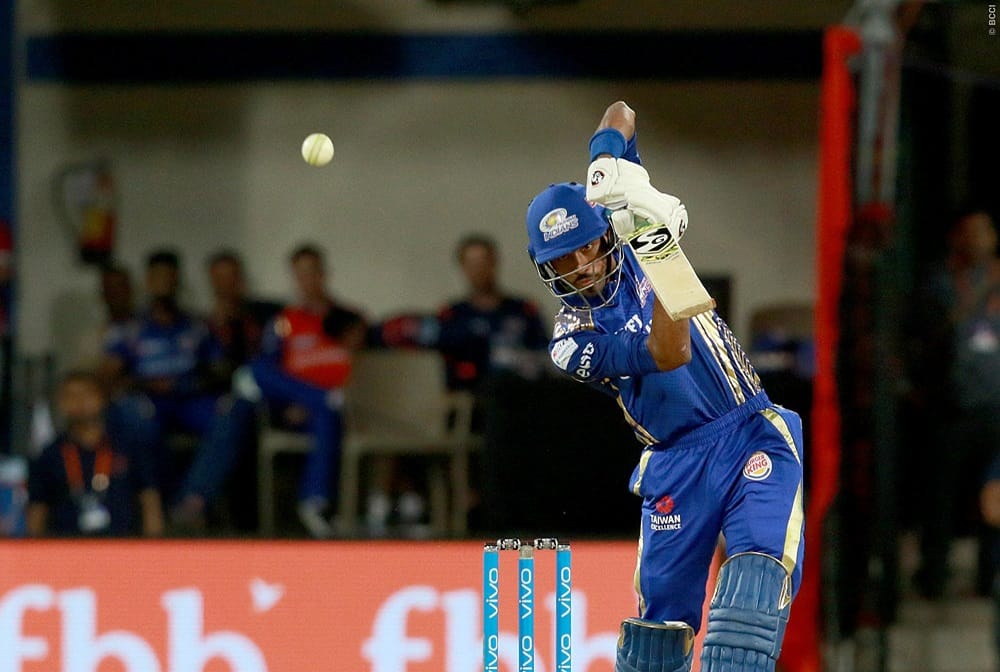 Mumbai Indians Cheerleader started spitting after dismissal of Hardik Pandya