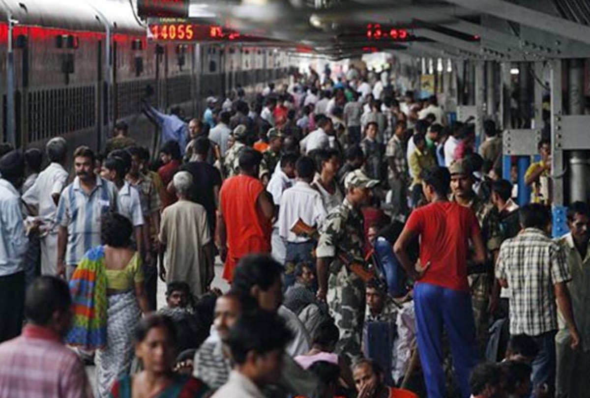 robbery in Patliputra Chandigarh Superfast Express, indian railway