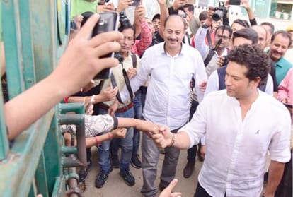 sachin tendulkar gave tips to cricketers in HPCA stadium Dharamshala