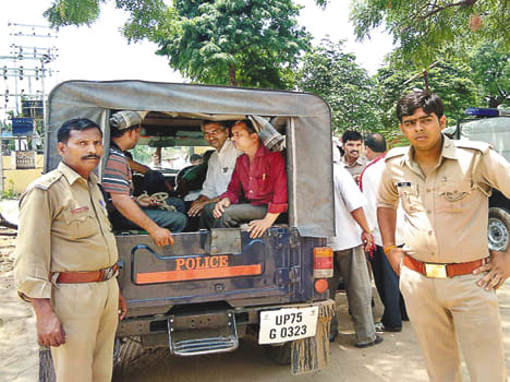 Strictly stampede in Etawah, sent 16 jails