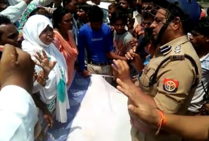 blame on police, man died after its torture
