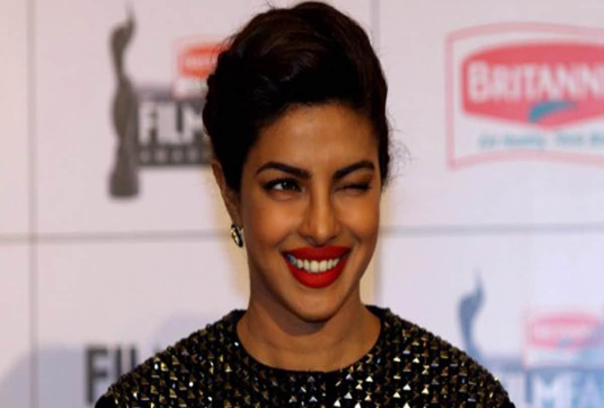 Varun Dhawan support Priyanka Chopra on Quantico controversy