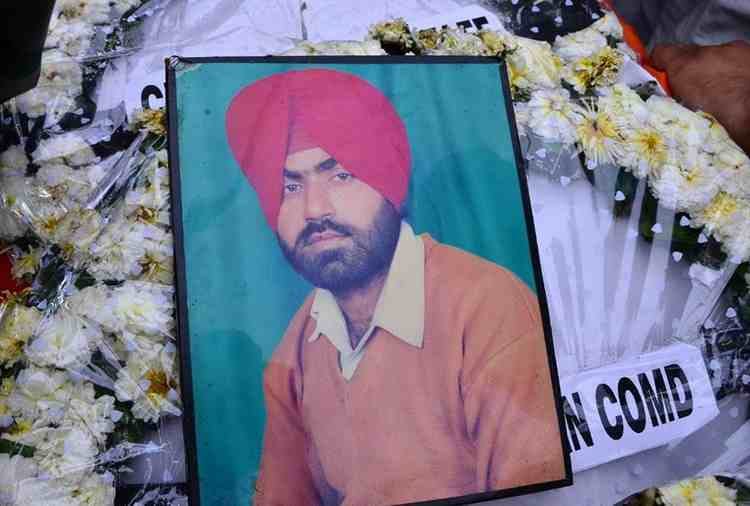 indian army soldier rajinder singh died on indo china border, funeral at paternal village