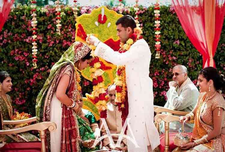 weird marriages in india in some places bride left and in some places groom disappeared