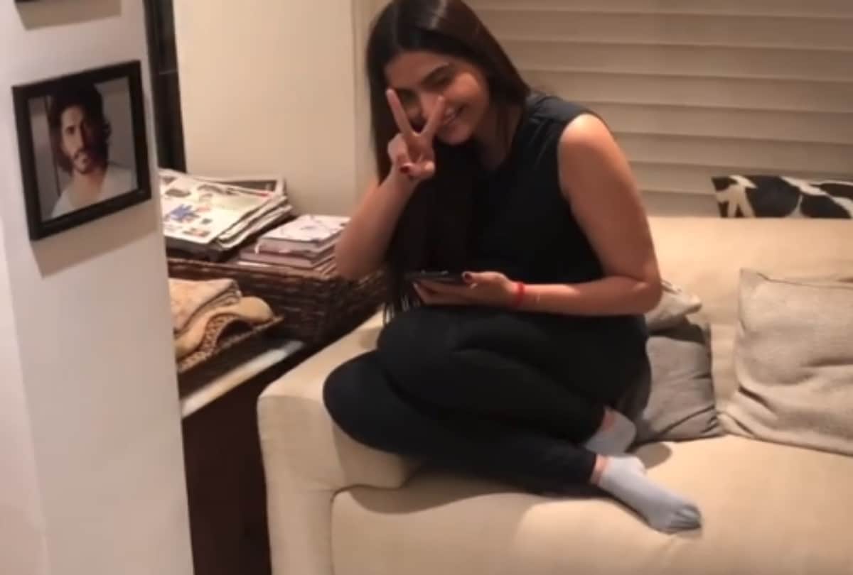 Bride to be Sonam Kapoor gets surprise gift from Anupam Kher