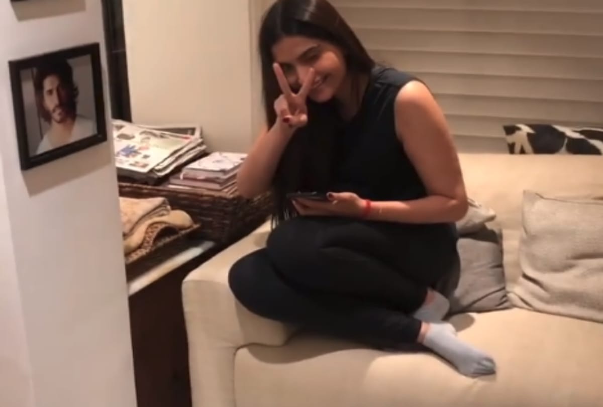 Bride to be Sonam Kapoor gets surprise gift from Anupam Kher