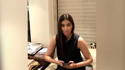 ANUPAM KHER REACHED SONAM KAPOOR HOUSE AND WISH HER FOR HER MARRIAGE, SONAM AND ANAND AHUJA MARRIAGE