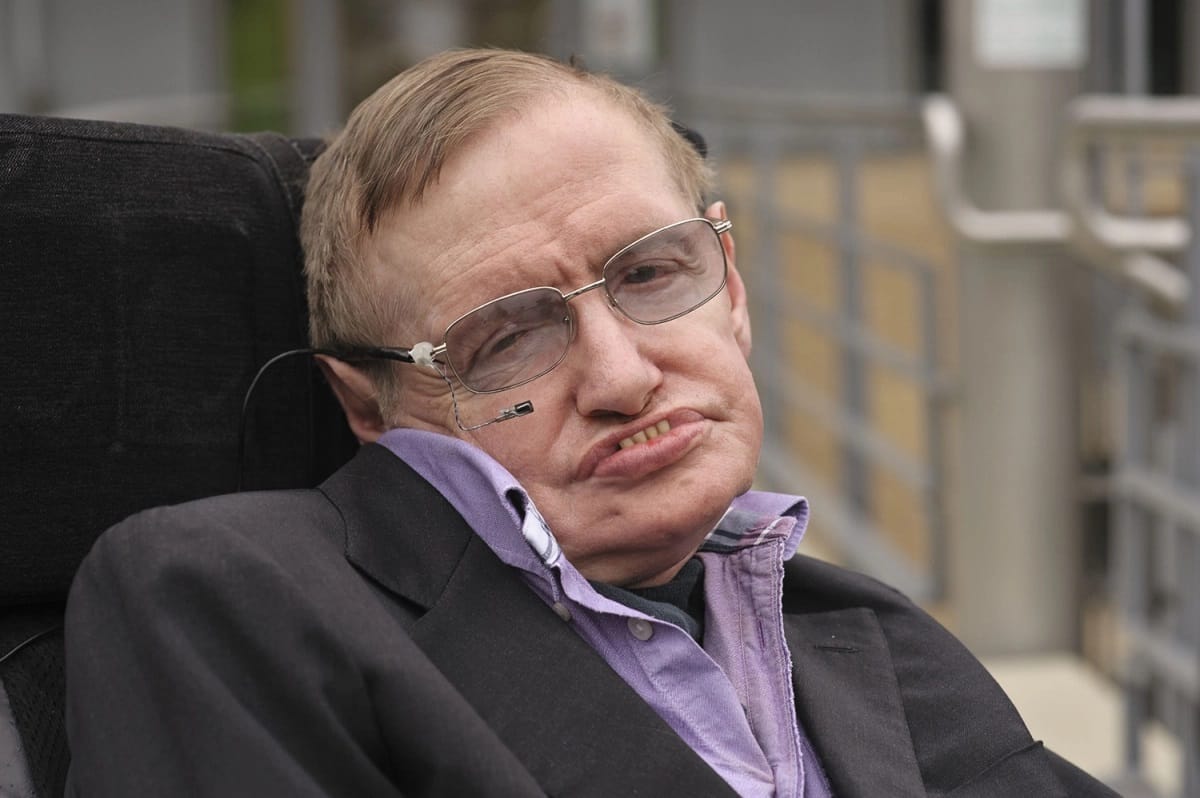 stephen hawking's declaired wrong his own old universe theory in his last research paper