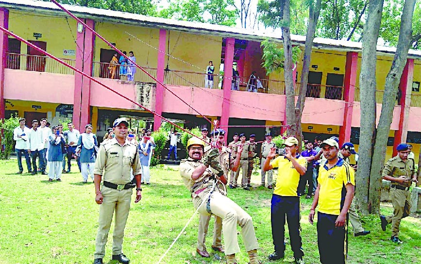 sdrf team gave disaster management training