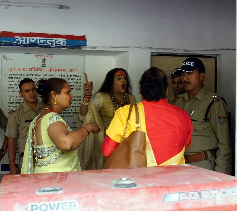 Transgenders fight bigg boss fame laxhmi arrives for defense in dehradun