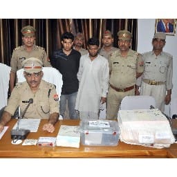 making fault aadhar card with the help of nylon thumb