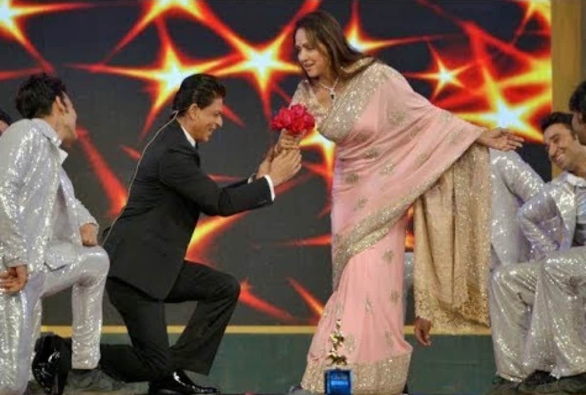 hema malini dancing with shah rukh khan see what happend
