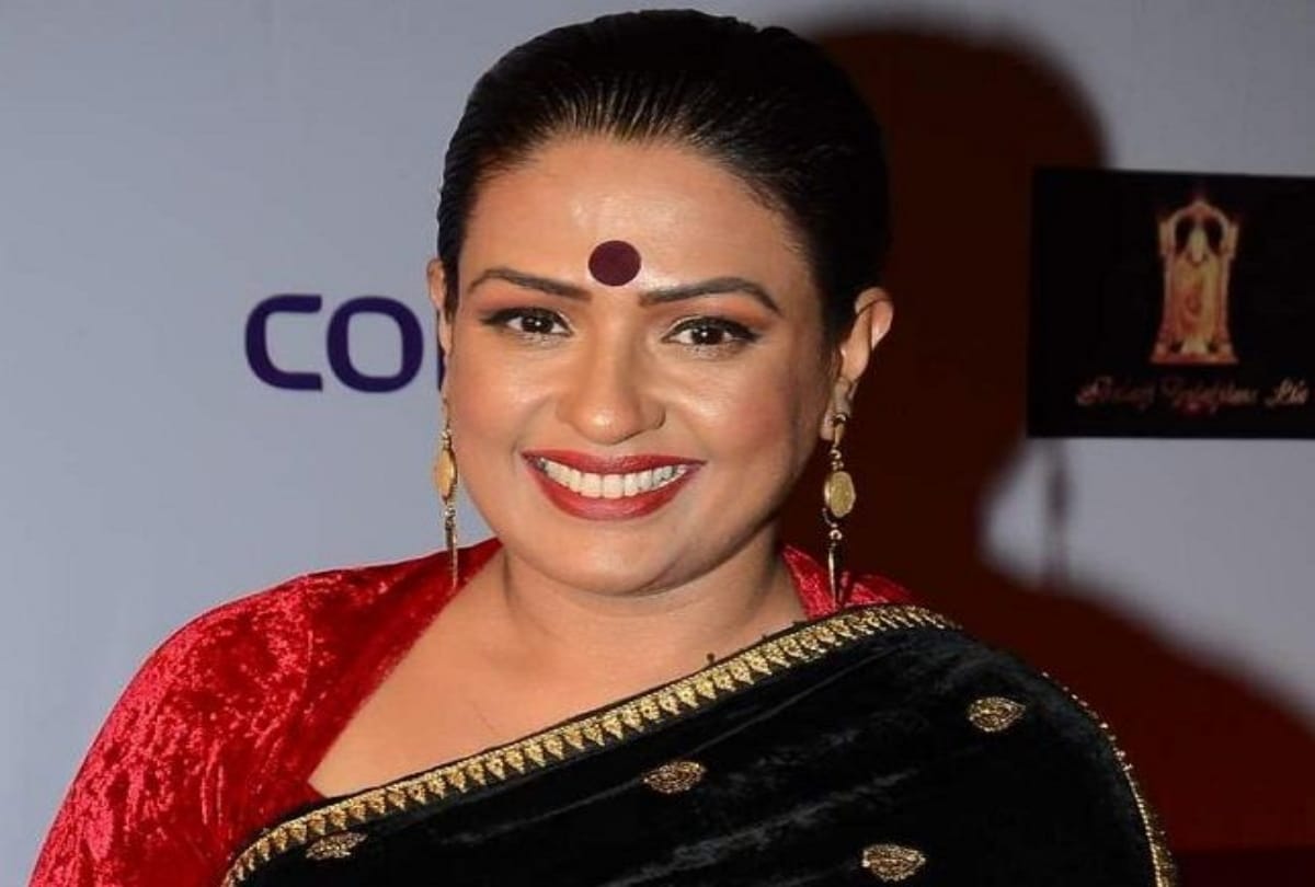 ashwani kalsekar's husband is dangours villain of hindi film