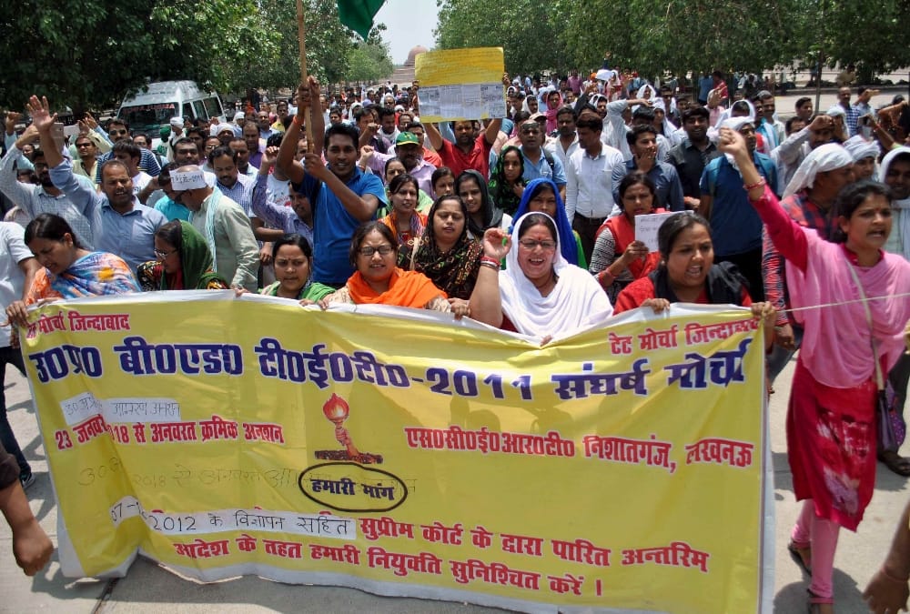 b ed and tet qualified protest in lucknow.