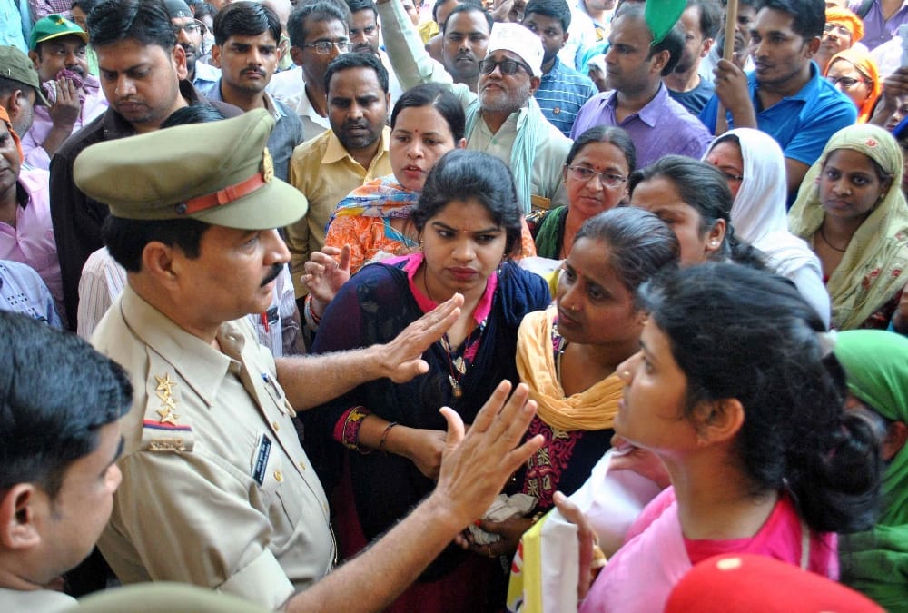 b ed and tet qualified protest in lucknow.