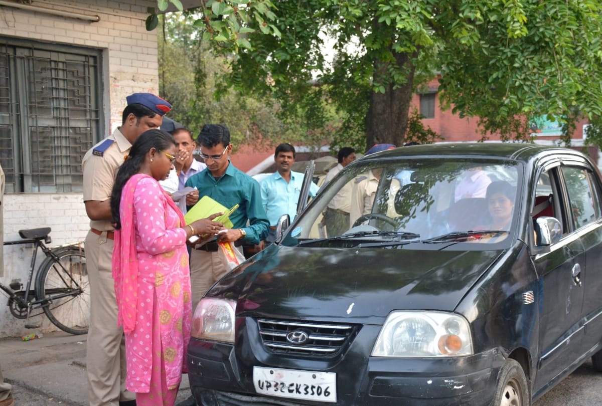driver of the RTO was running car without using seat belt, fined