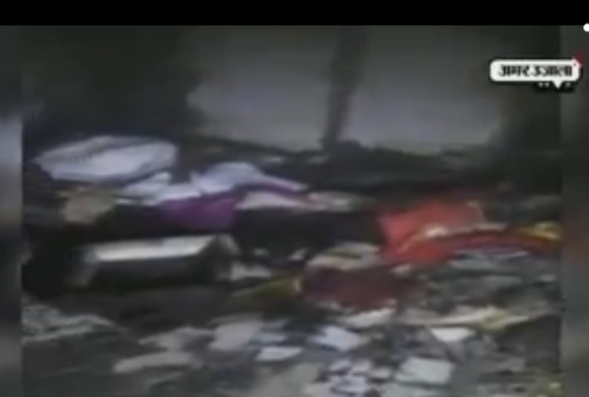 after short circuit in ac congress leader house catches fir in adarsh nagar delhi two children died