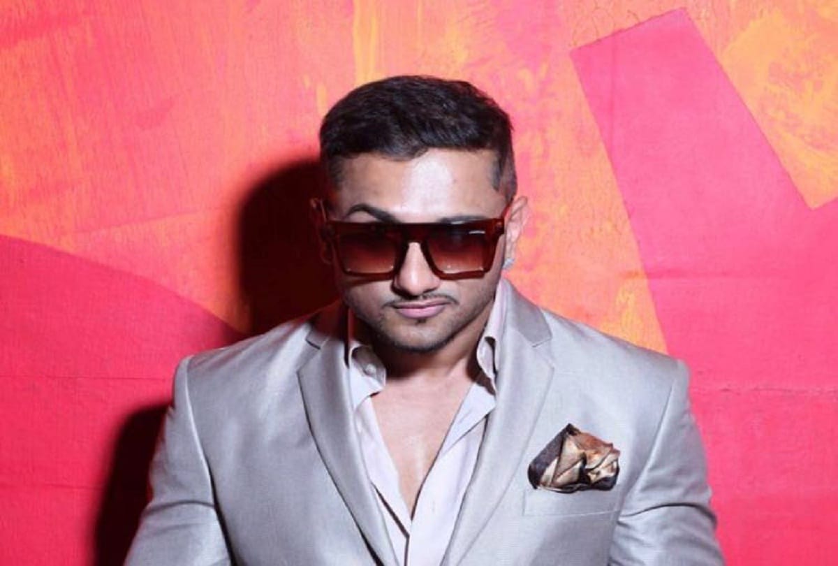 warant against honey singh
