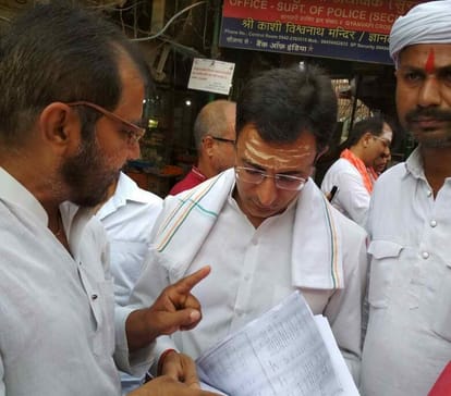 Congress leader jitin prasad stop sumukh vinayak temple gate by police