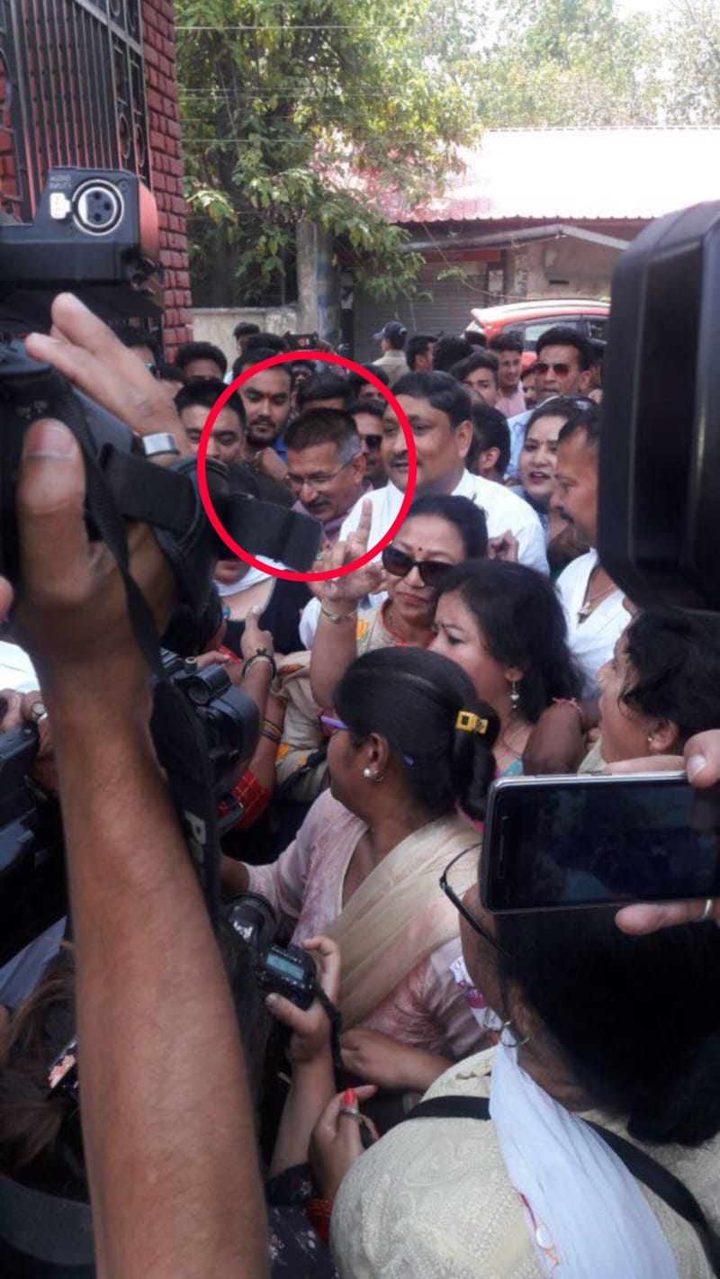congress leader kishore upadhyay went police station for his arresting
