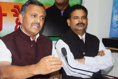 BJP and Congress not seen in electoral mode in himachal