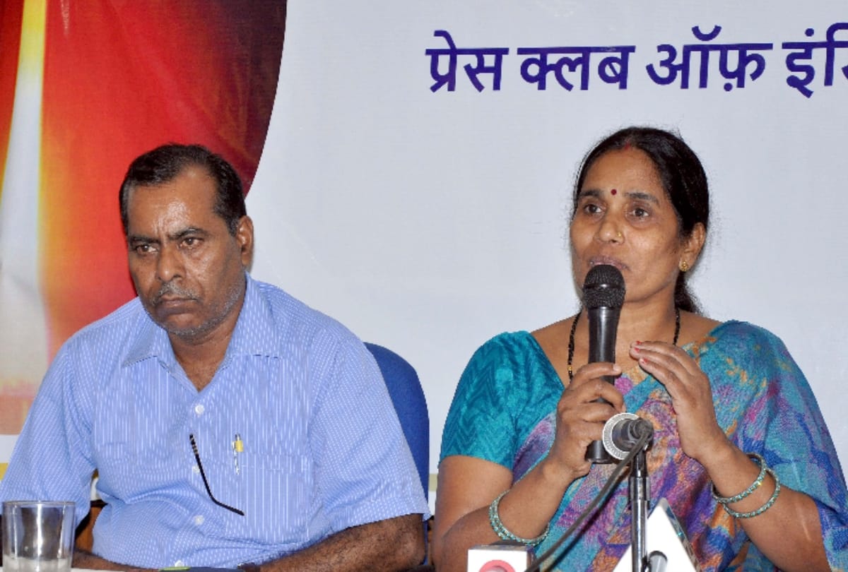 order on nirbhaya gangrape convict review petition reserved, mom says not know when will get justice