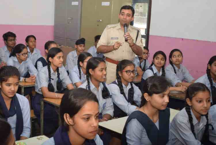 ssp shashank anand in police ki pathshala in chandigarh