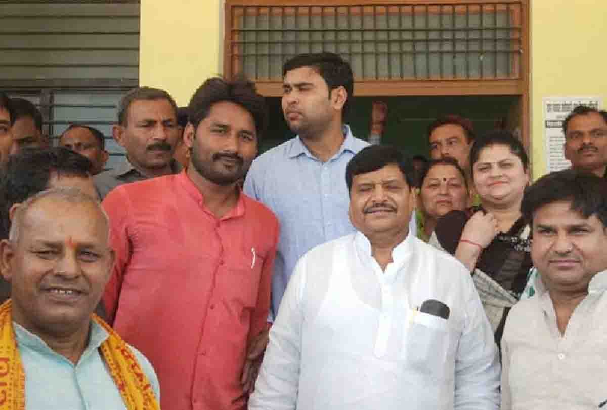 Shivpal singh yadav angery  at government programme in Etawah