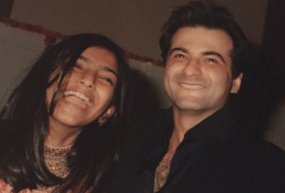 sonam kapoor uncle sanjay kapoor share a old picture on instagram