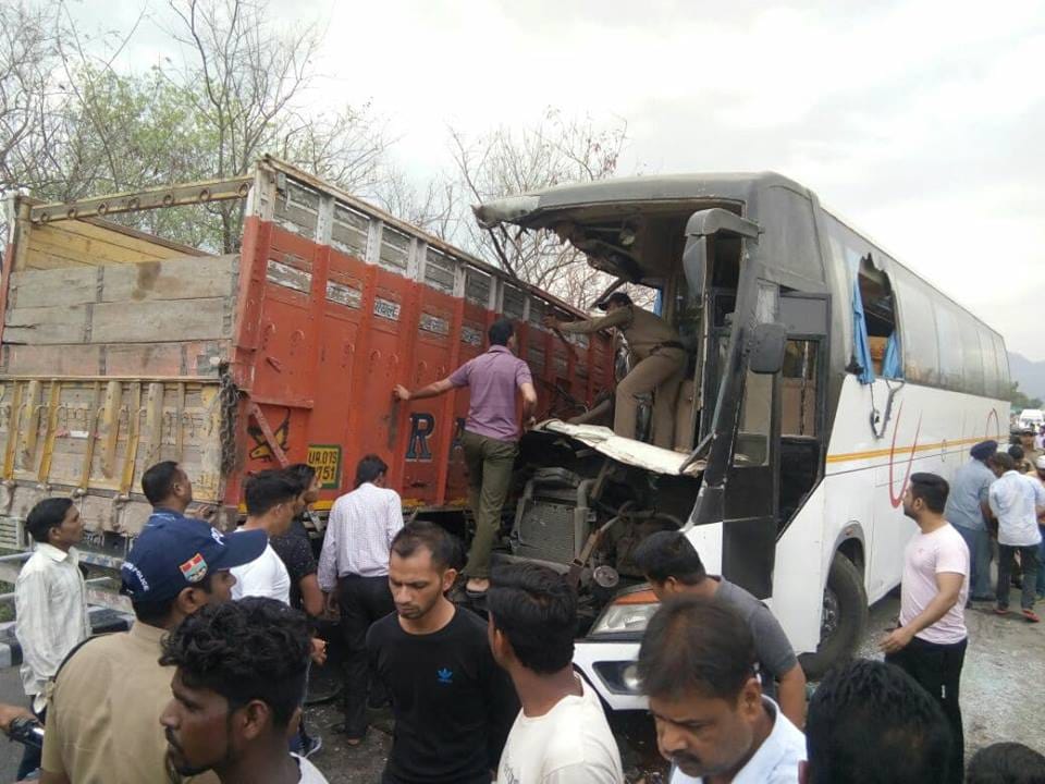 Truck and bus Accident in rishikesh one killed 15 injured