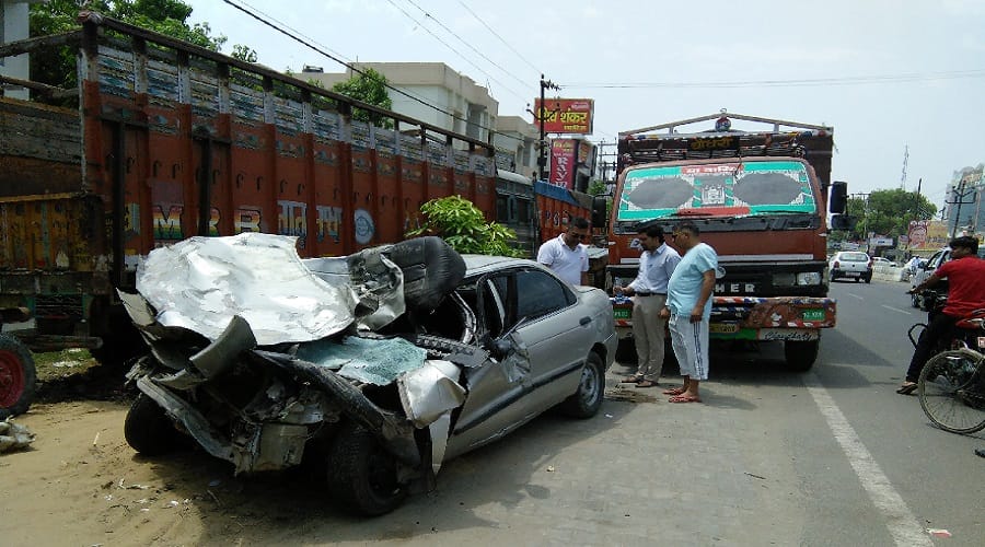 Road accident on Highway in Meerut, Two killed, one injured