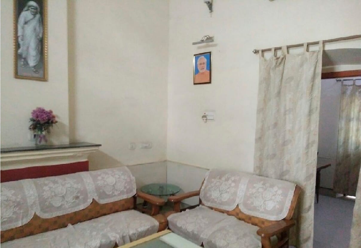 Sir Syed portrait replaced by PM Modi in PWD guest house, Aligarh