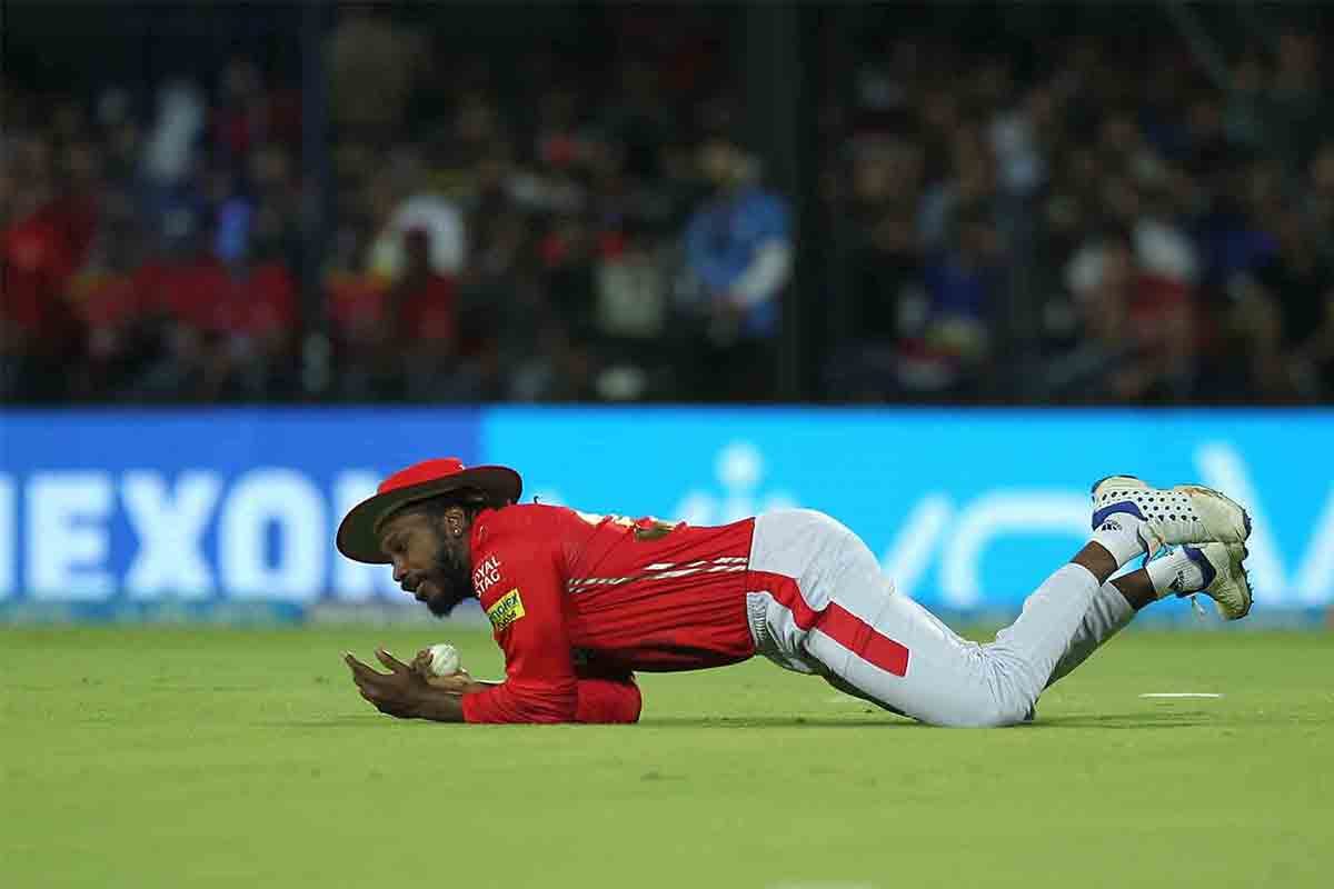 mayank agarwal and manoj tiwari catch shocks ben stokes