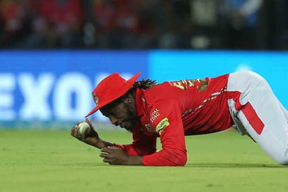 chris gayle takes a stunner against rajasthan royals in ipl 2018