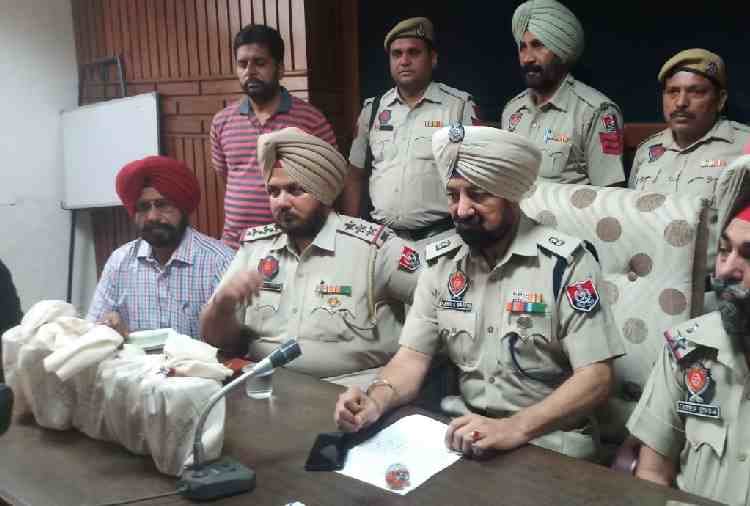 drugs racket, drugs smuggling on indo pak border