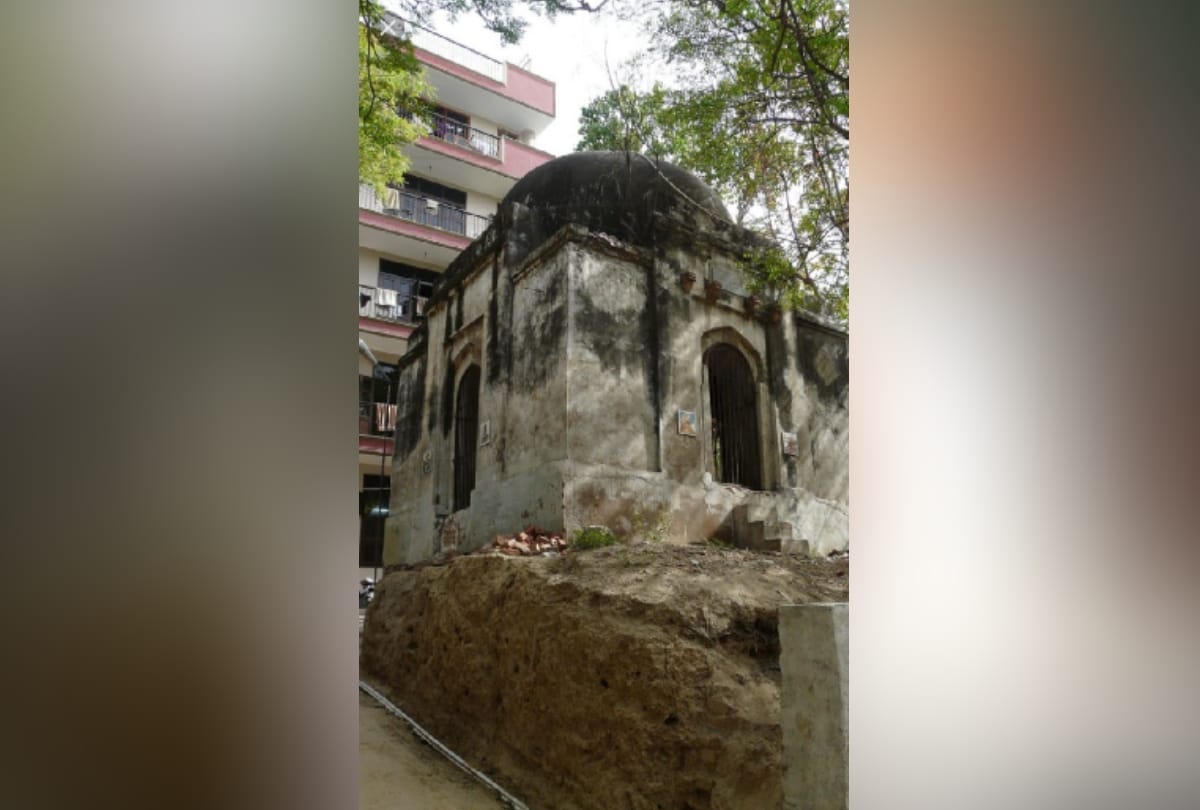investigation against the tomb which became temple overnight