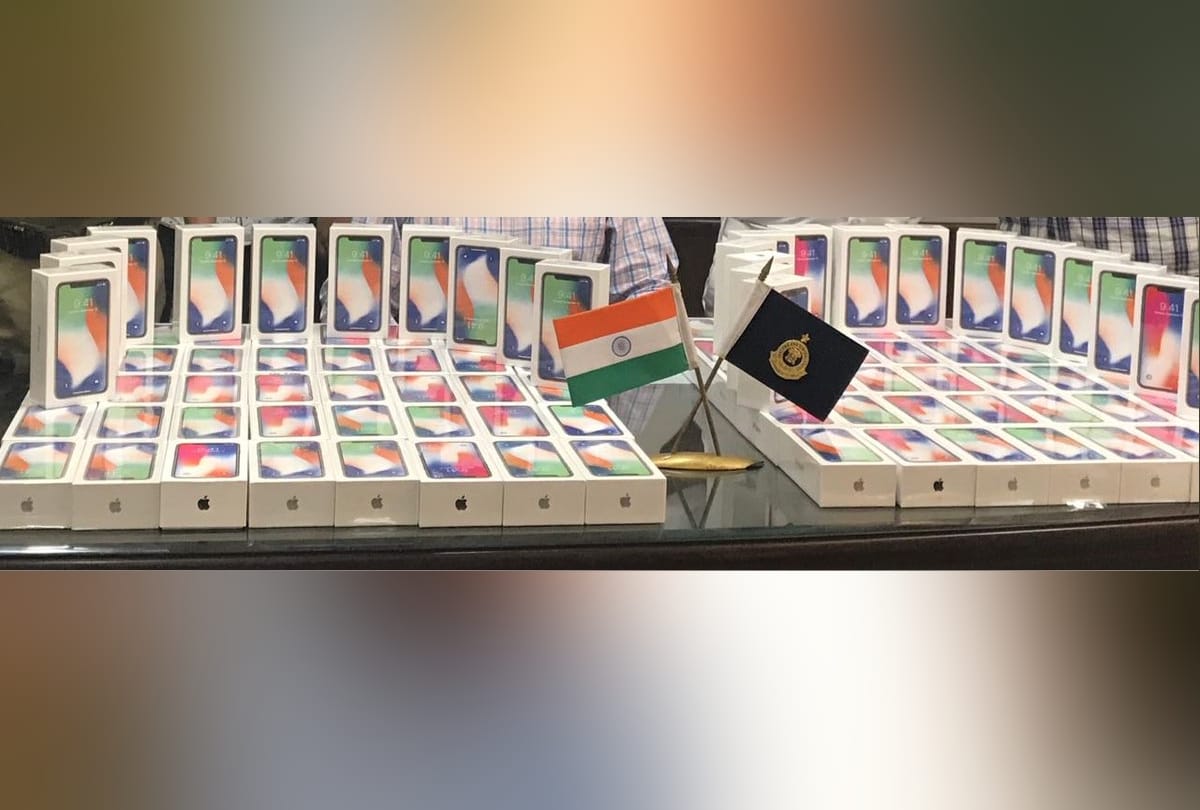 Custom officers seized 100 iPhone X from valued at Rs 85,61,169, from passenger at igi airport