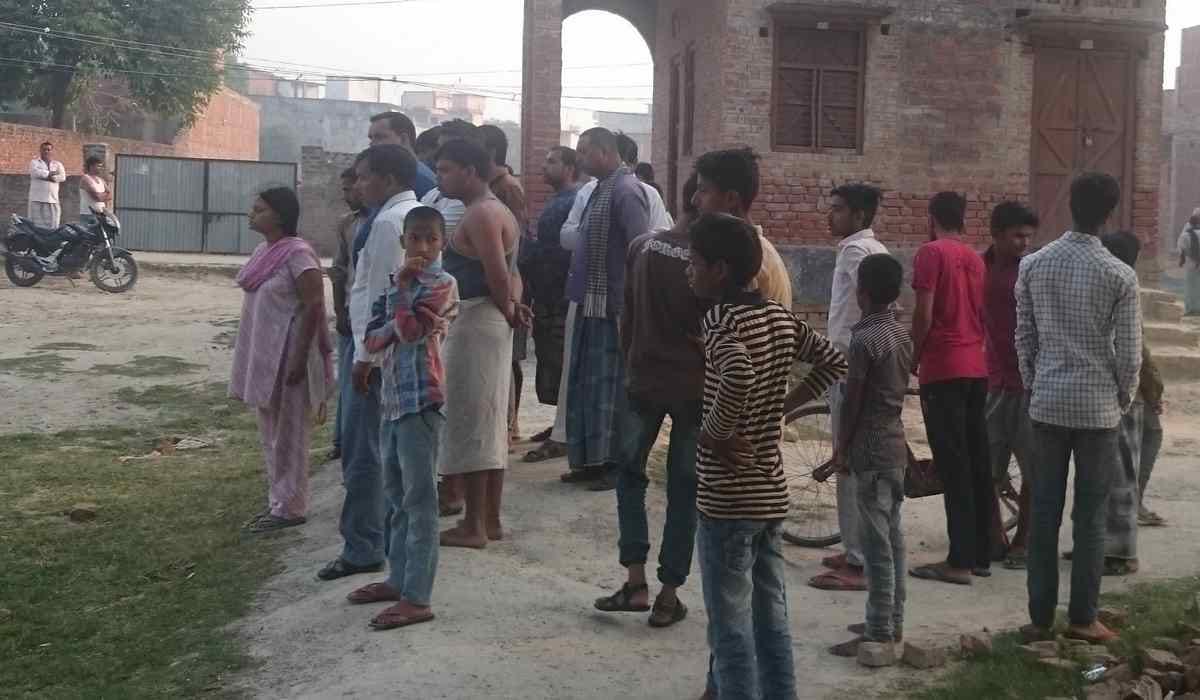 Youth murder in mau and face burned with acid