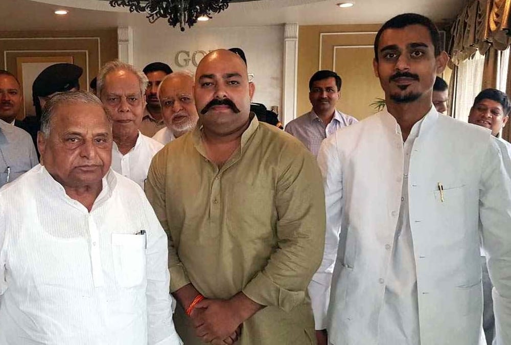 mulayam singh yadav watch 102 not out.