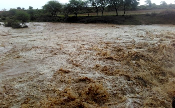 Five people killed in overflow river nepal border during weather alert