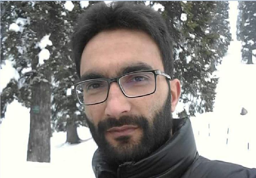 Professor turned to militancy rafi bhat joined hizbul, he apology his father before dying