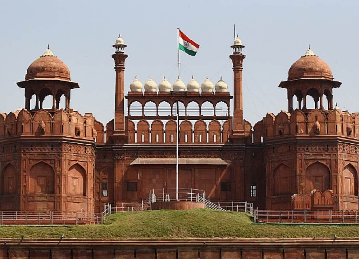 Weight of Red Fort is reduced by 2.5 million kg, know why and how this incident happened