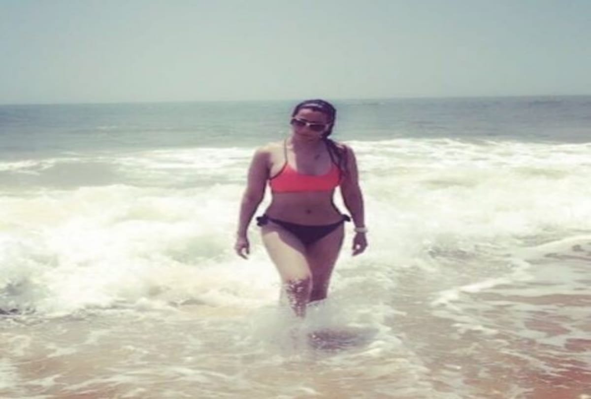film aankhein actress ritu shivpuri bold pics
