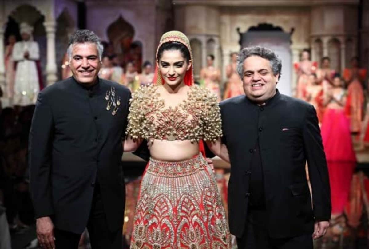 sonam kapoor wedding outfit make ready 3 fashion designer