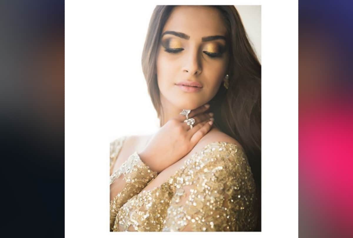 sonam kapoor shared photos of cannes 2017 on instagram delhi-ncr