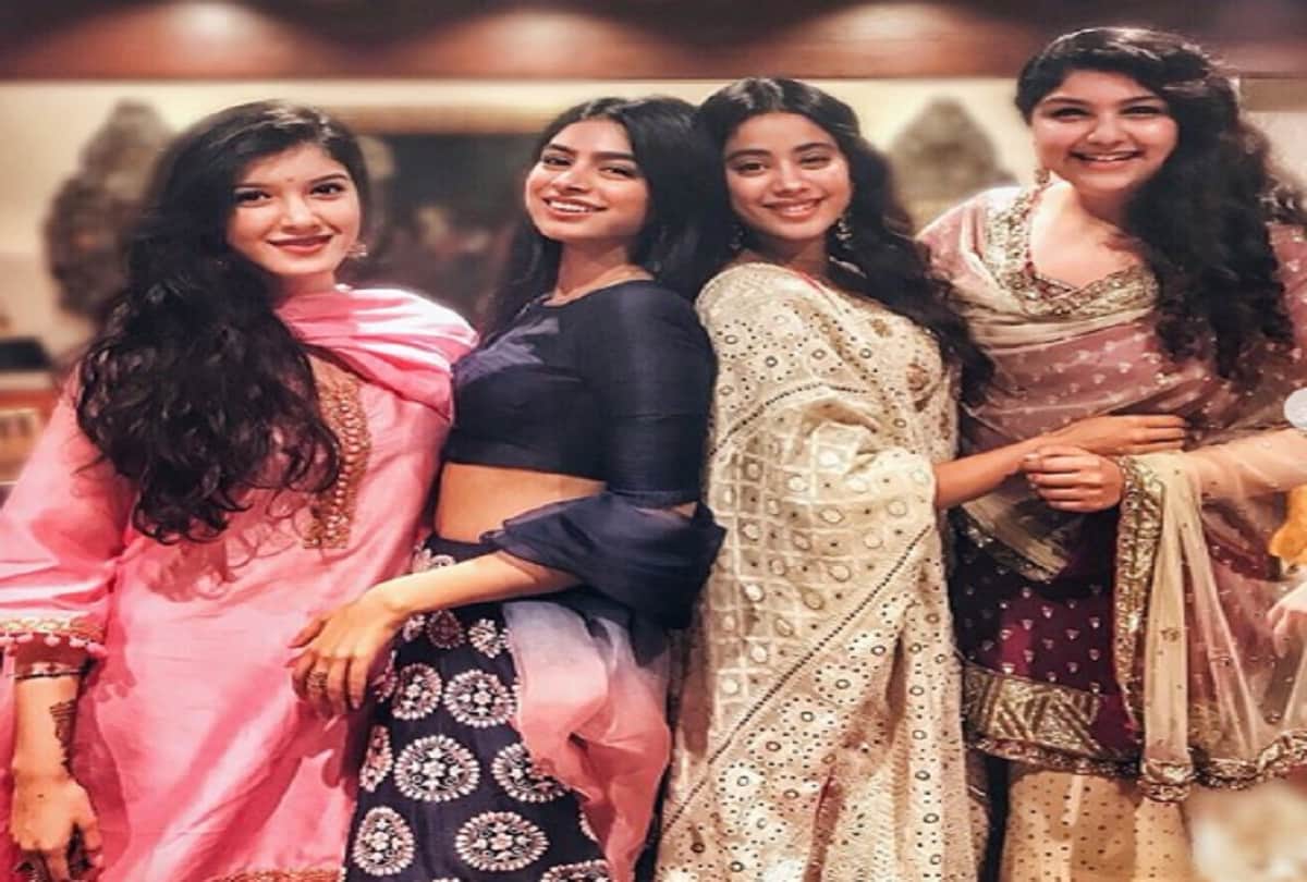 bollywood acterss sonam kapoor and anand ahuja mehndi pictures