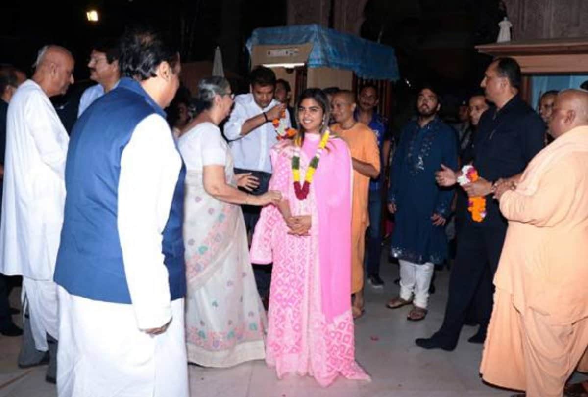 ambani family reached at isckon temple with isha ambani and son in law anand piramal