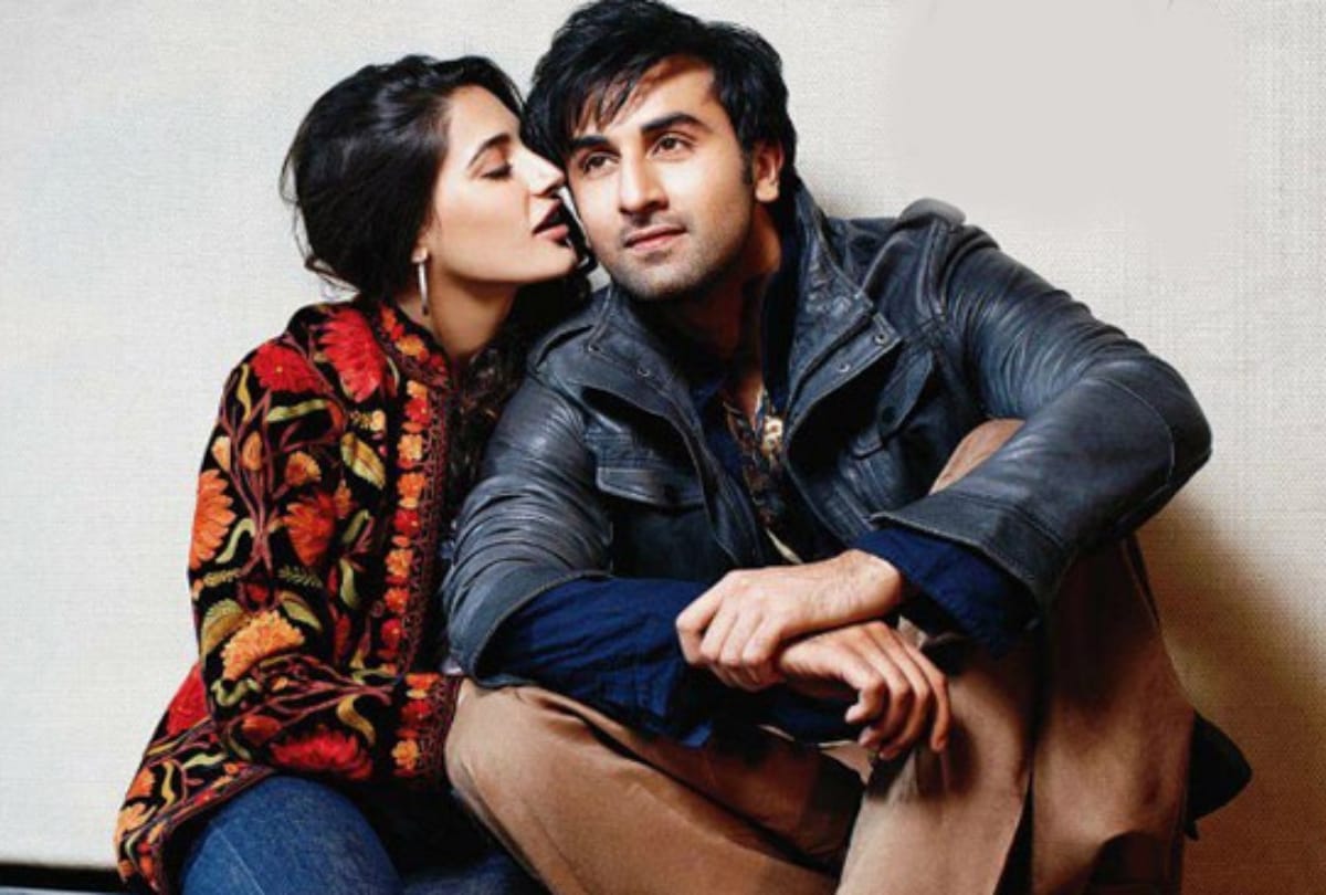 here 5 bollywood actresses romancing with young actors