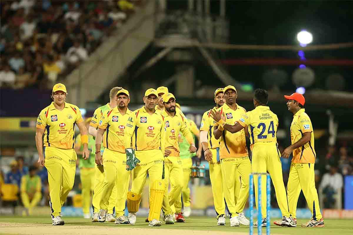 Captain Suresh Raina forget player name against Mumbai Indians in IPL 2019