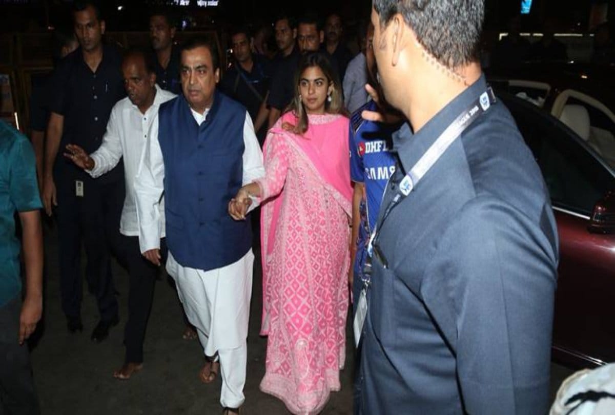 Reliance Industries chairmen Mukesh Ambani daughter Isha ambani Marriage set to Anand Piramal 